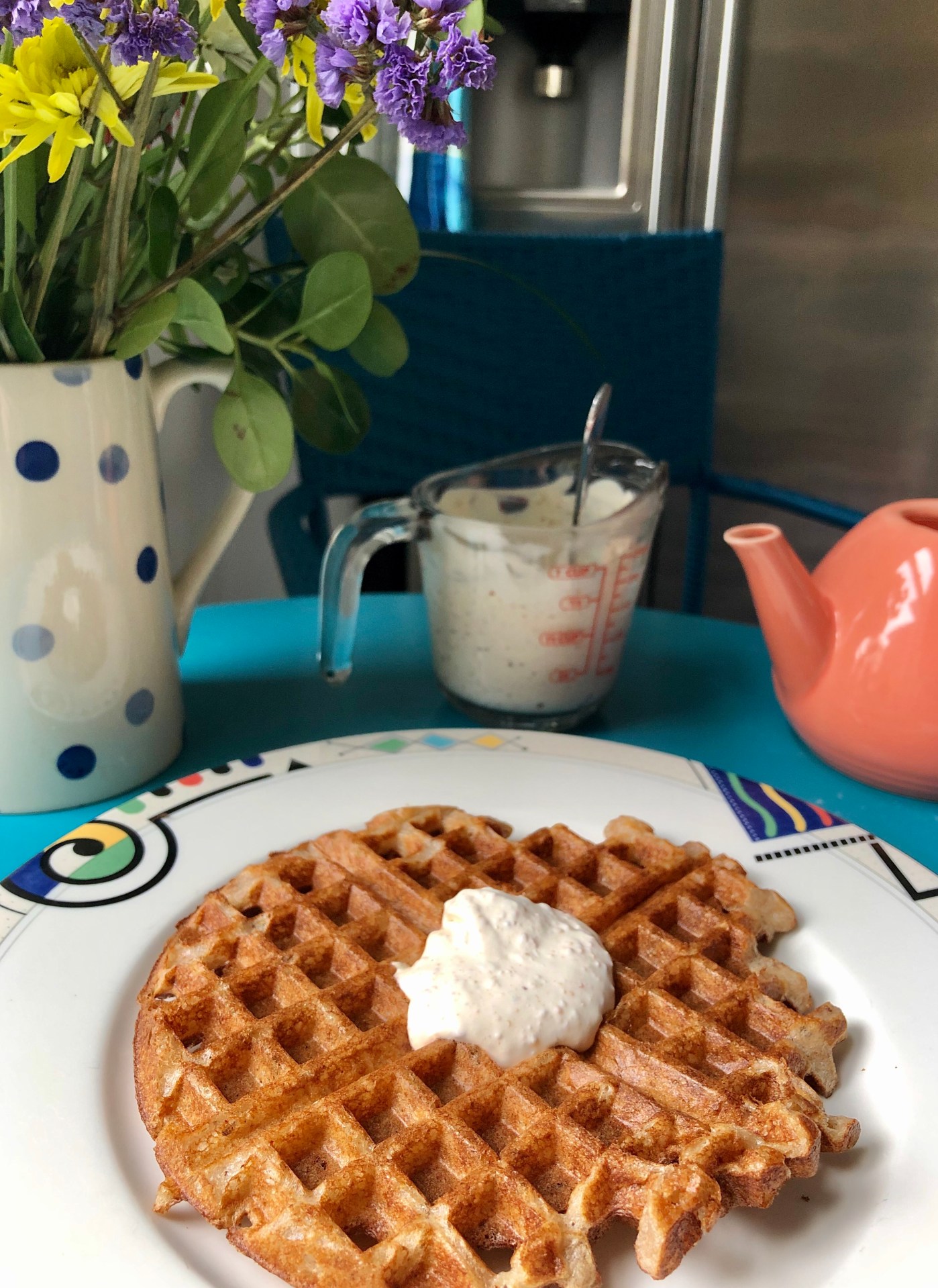 SAUERTEIG-WAFFELN MIT WALNUSS-SAHNE – Brot & Meer SAUERTEIG-WAFFELN MIT WALNUSS-SAHNE – Brot & Meer
